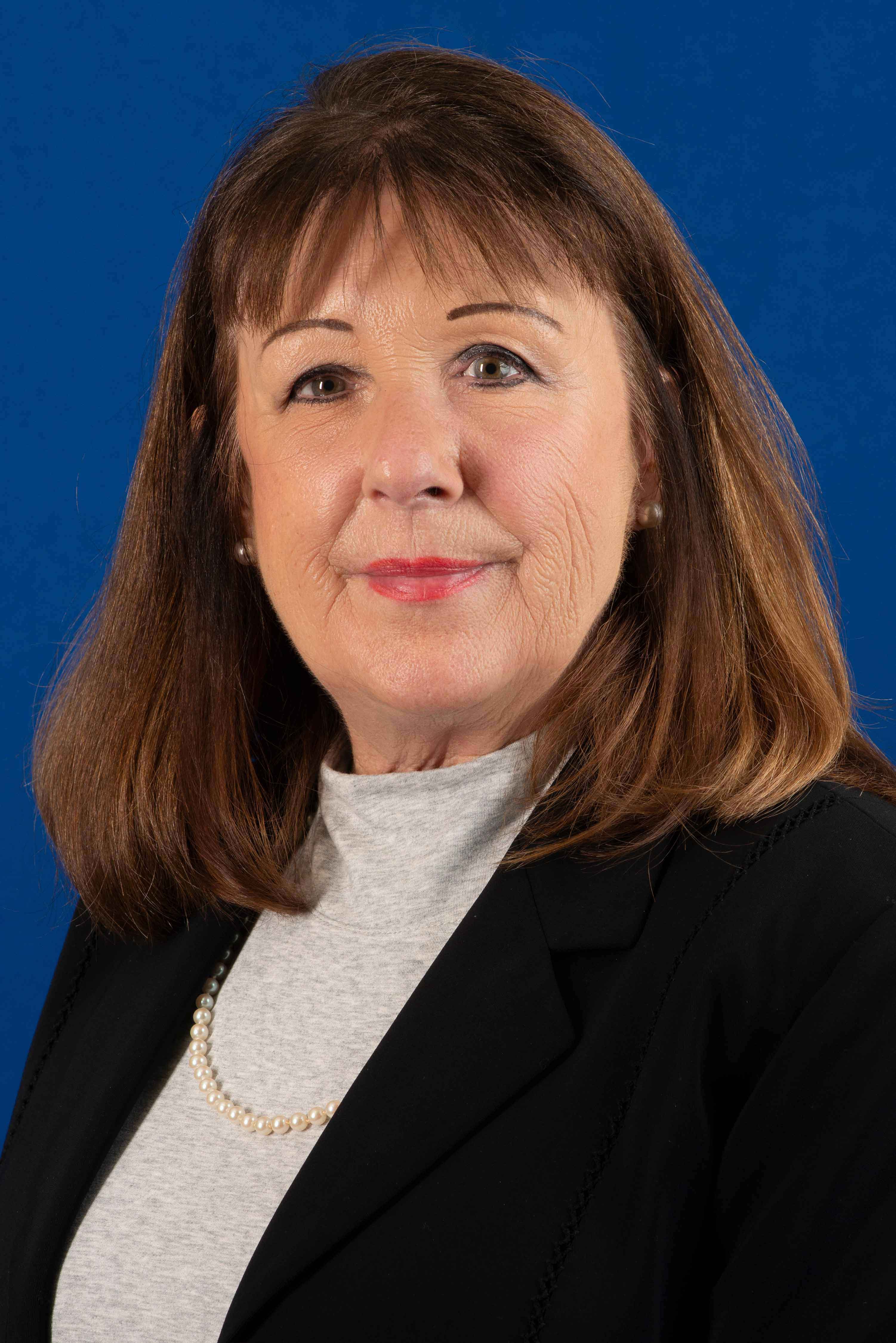 An image of senior mortgage loan originator, Teresa Kingsland.
